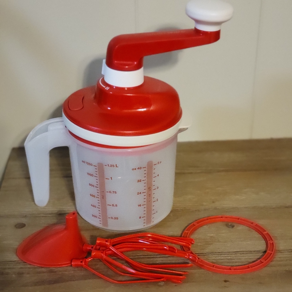 Tupperware EZ Speedy